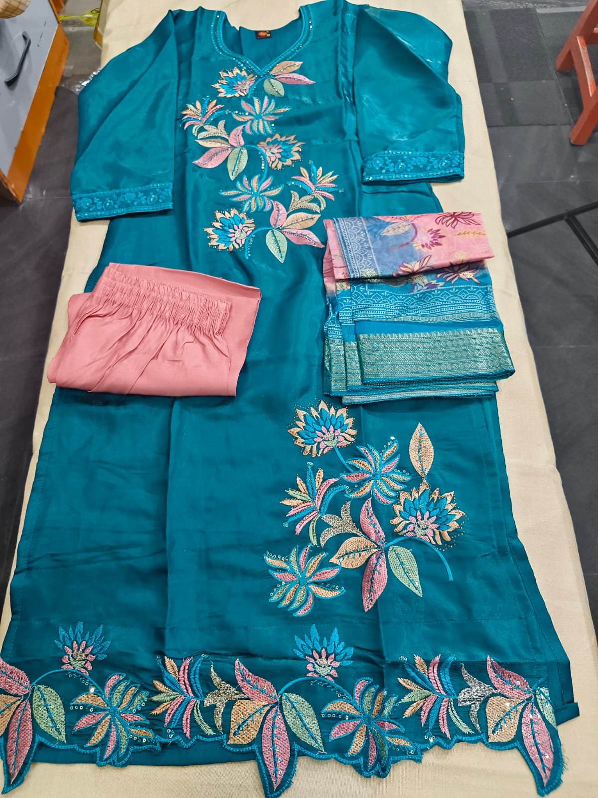 3 PCS SET GRAND KURTIS