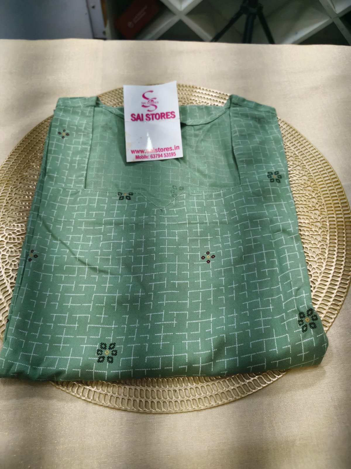 SIDE OPEN KURTIS